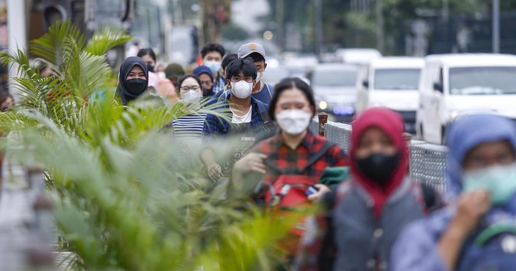 Menjelang Long Weekend: Peringatan Dokter Paru tentang Risiko COVID-19